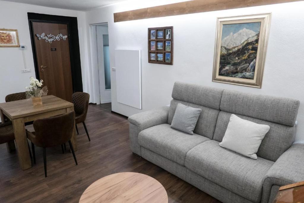 Casa Sofia Apartment Aosta Exterior photo